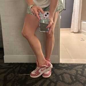 Nike Air Jordan Size 40 European, 7Y US